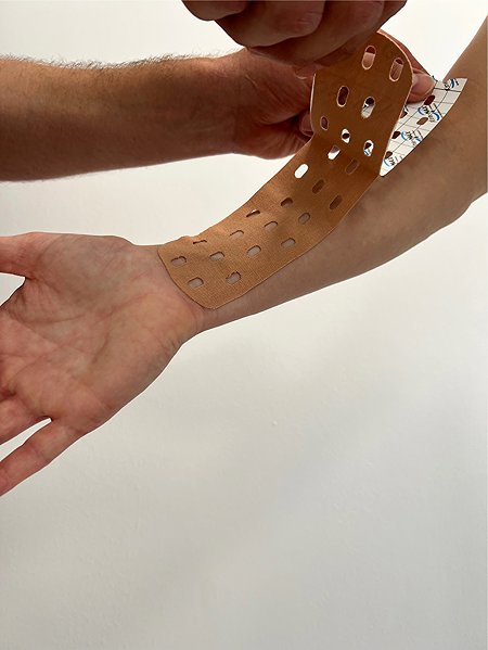 Kineziológiai tapasz Kine-MAX Tape Lymph Punch Pro ...
