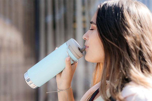 Thermos Klean Kanteen TKWide thermos w/Twist Cap, blue tint, 473 ml Lifestyle