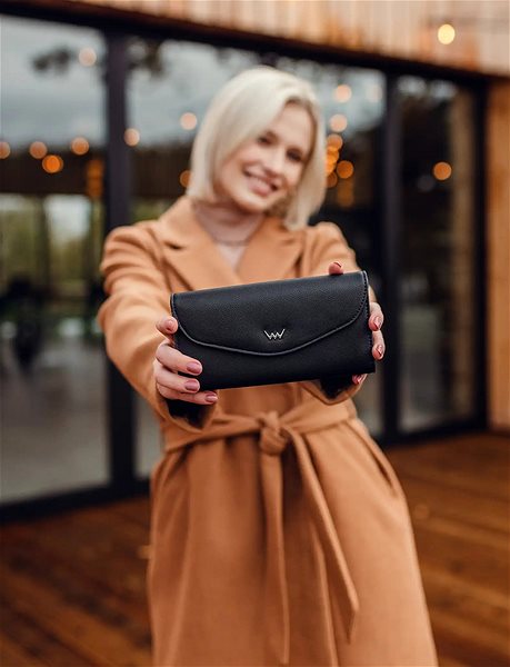VUCH Enzo Black Purse.