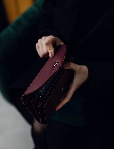 VUCH Enzo Wine Purse.
