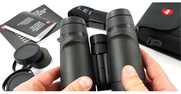 Binoculars Leica ultr8x42HD-P Lifestyle