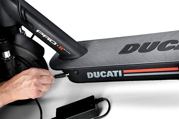 Elektrická kolobežka Ducati Pro-II Evo Vlastnosti/technológia