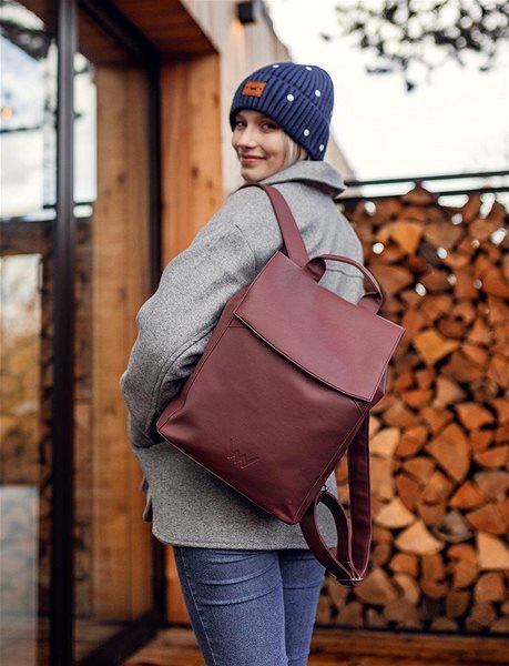 VUCH Gioia Wine Backpack.