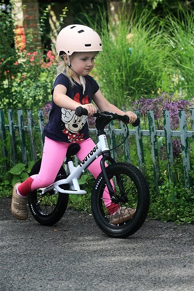 Yedoo TooToo XL white sports bike.