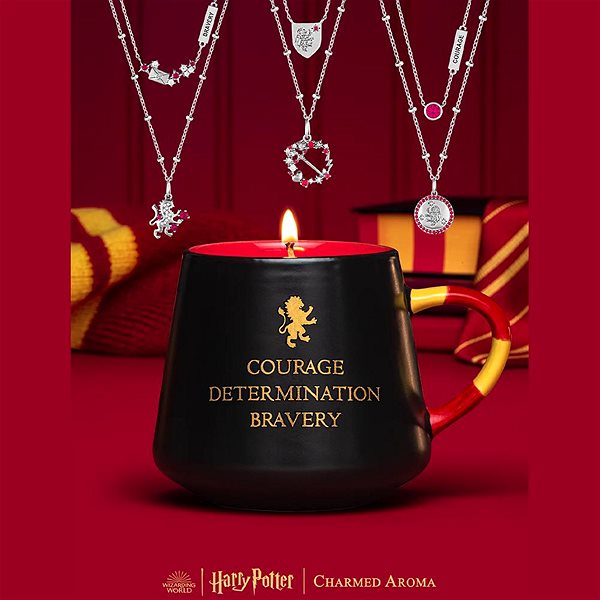 Sviečka Charmed Aroma Harry Potter Gryffindor – Chrabromil 326 g + náhrdelník 1 ks ...