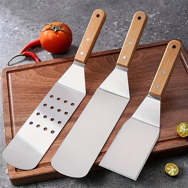 UG GRILL Grilling spatula round perforated 35 cm .