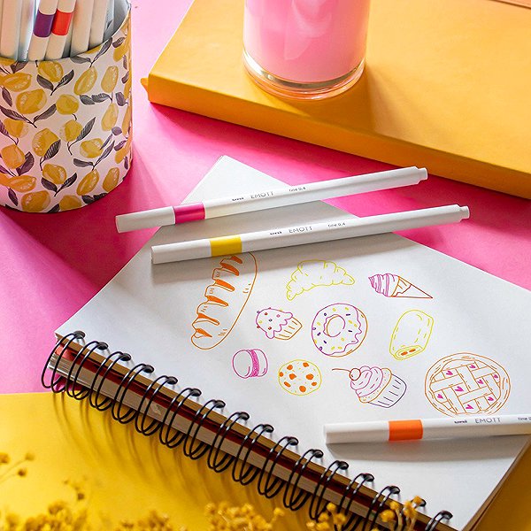 Liners UNI EMOTT PASSION - set of 5 colours .