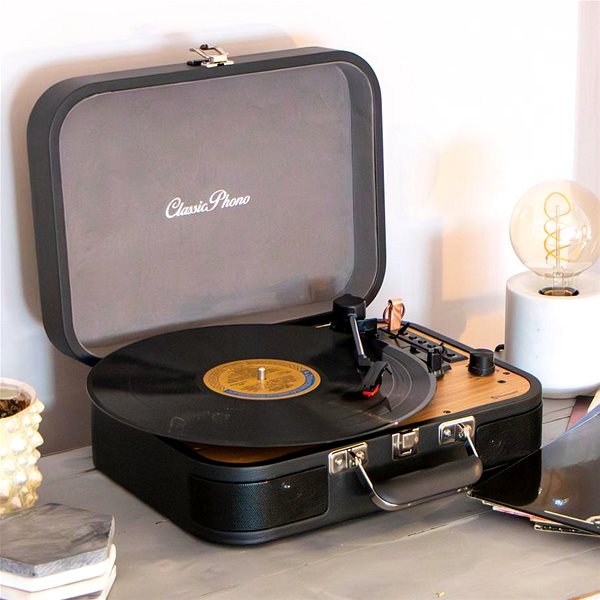 Lenco TT-116BK turntable.