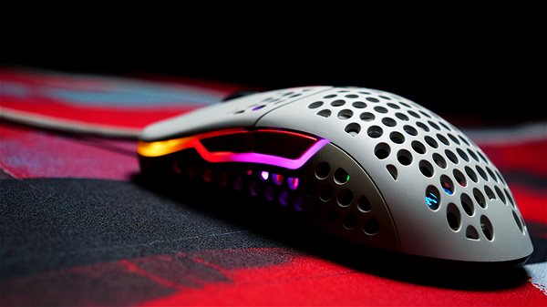 Herná myš XTRFY Gaming Mouse M42 RGB Retro Lifestyle