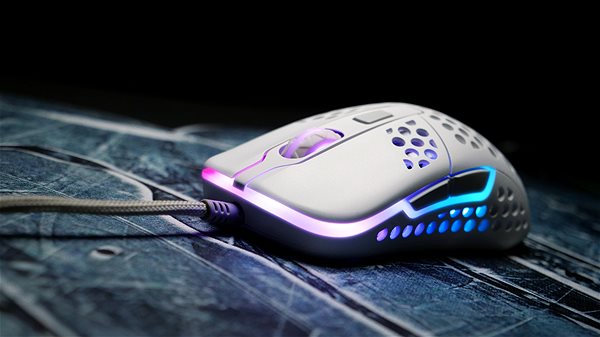 Herná myš XTRFY Gaming Mouse M42 RGB Biela Lifestyle