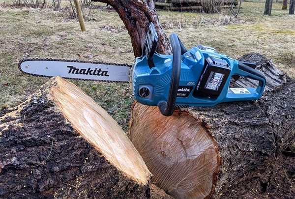 Motorová pila MAKITA Řetězová pila AKU DUC355Z 36V, 2×18V LXT (bez AKU) ...