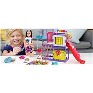 Barbie chůva na hřišti herní set - Panenka