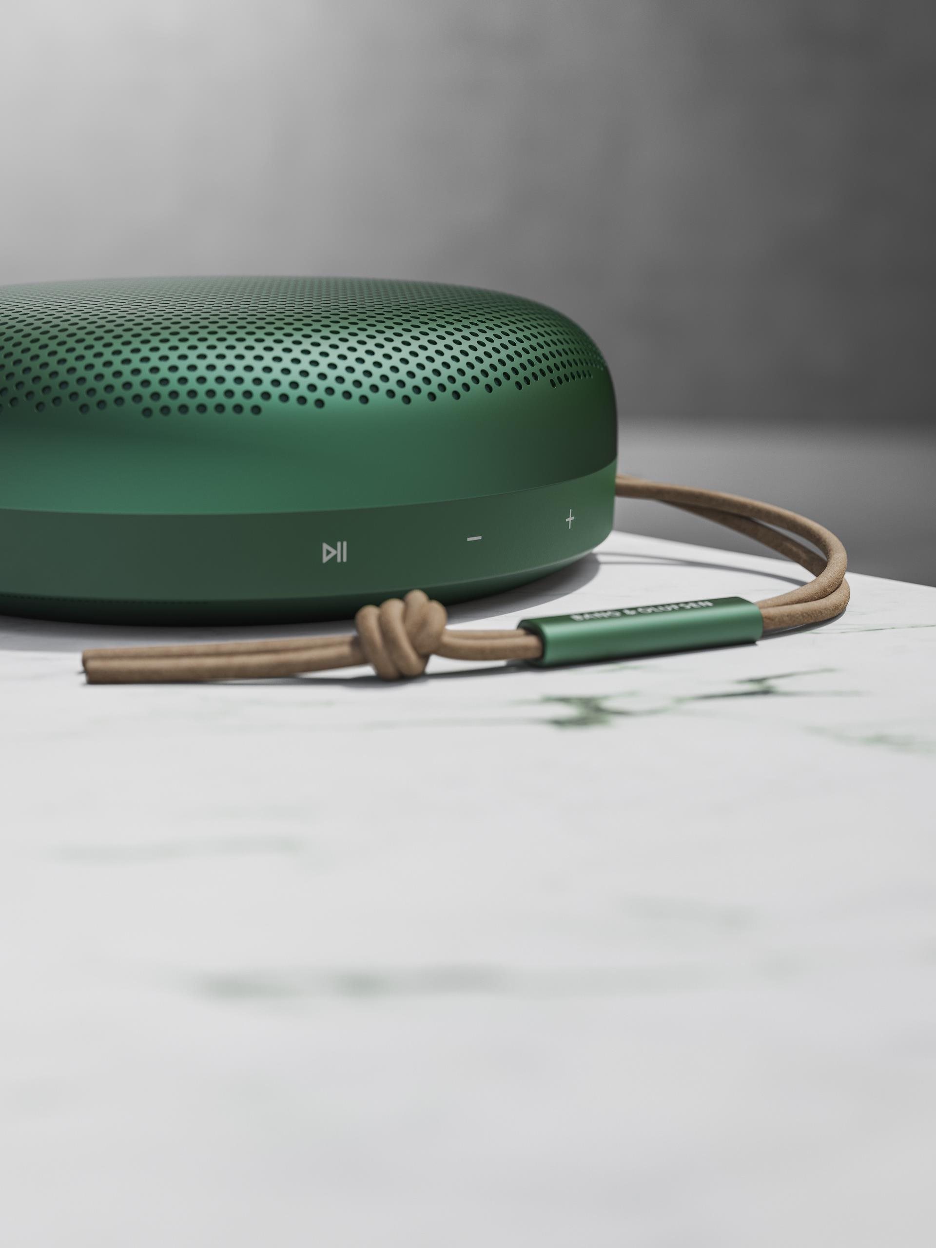 Bluetooth Speaker Bang & Olufsen Beosound A1 2nd Gen, Green Lifestyle