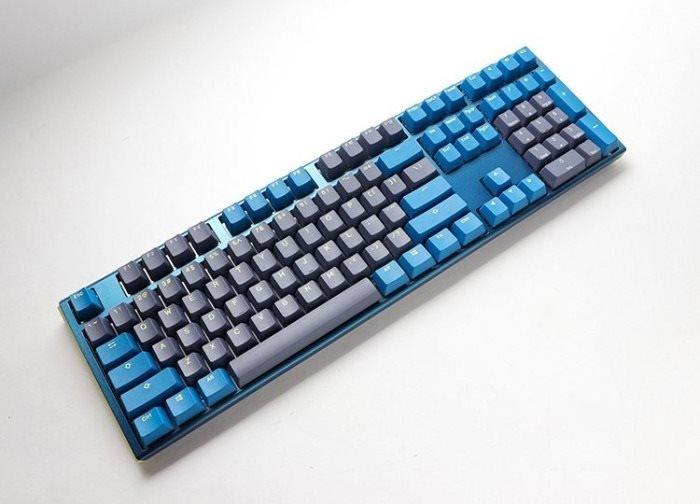 Gaming-Tastatur Ducky One 3 Daybreak, RGB LED - MX-Silent-Red - DE Seitlicher Anblick