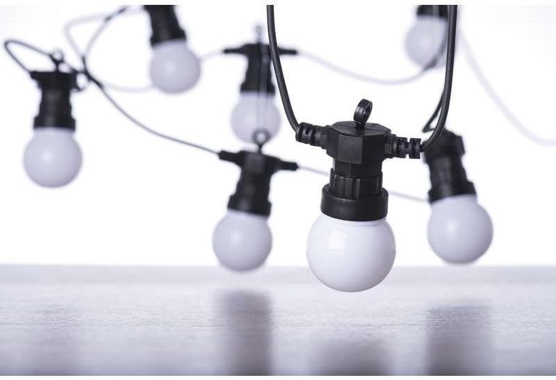 Fényfüzér EMOS LED fényfüzér – 10x party égő, opál, 5 m, kültéri és beltéri, meleg fehér Lifestyle