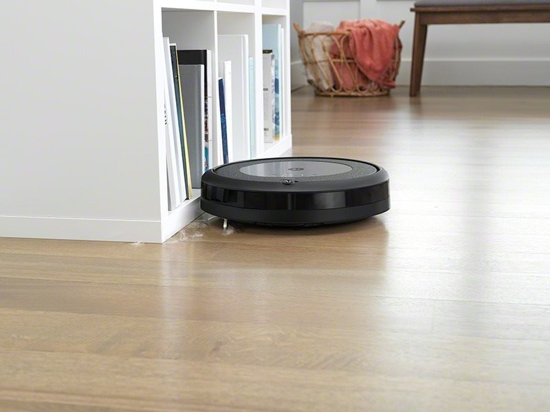 Robot Vacuum iRobot Roomba i3+ Dark Lifestyle