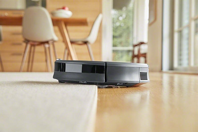 Robot Vacuum iRobot Roomba 976 Lifestyle
