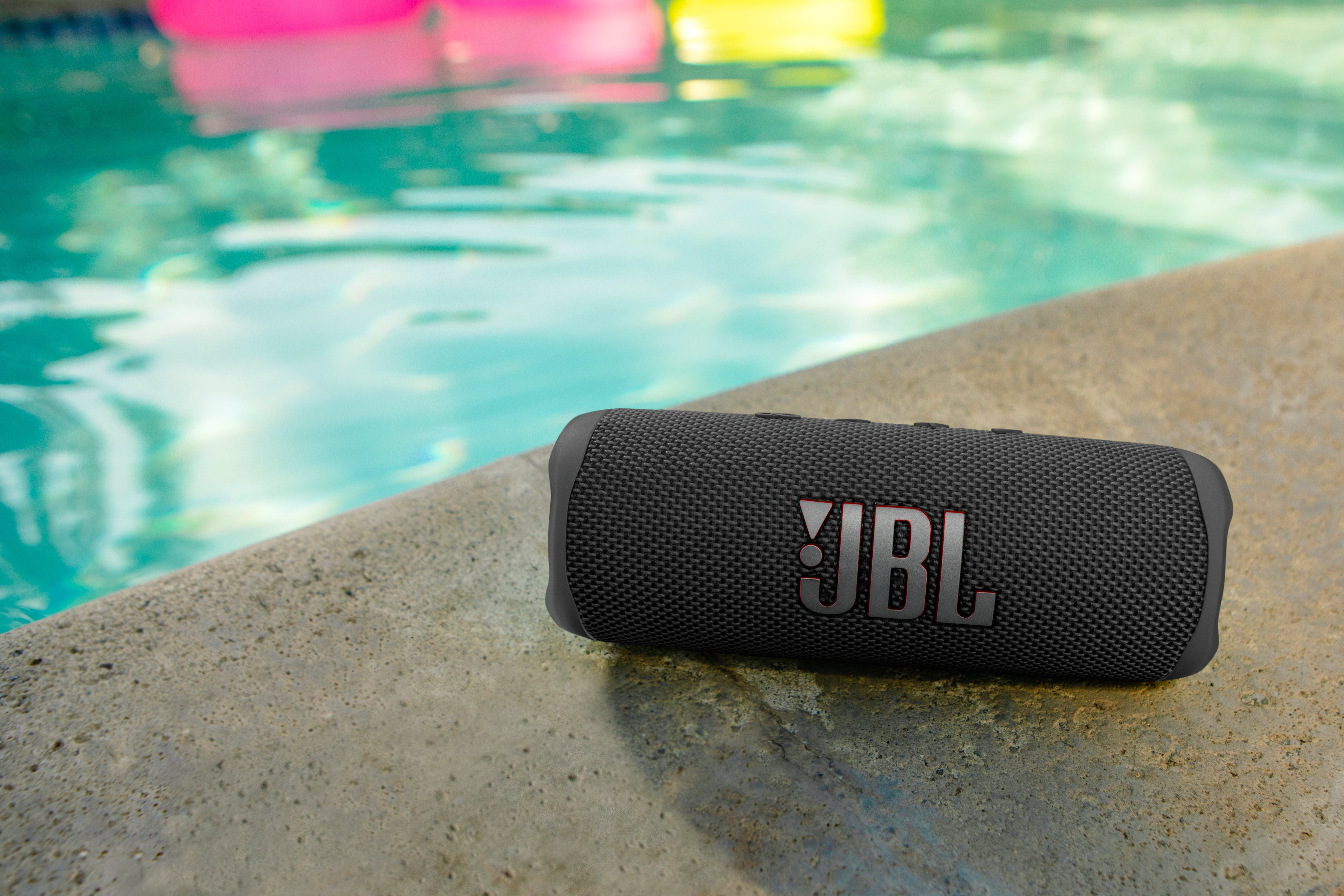 Bluetooth Speaker JBL Flip 6 Black Lifestyle