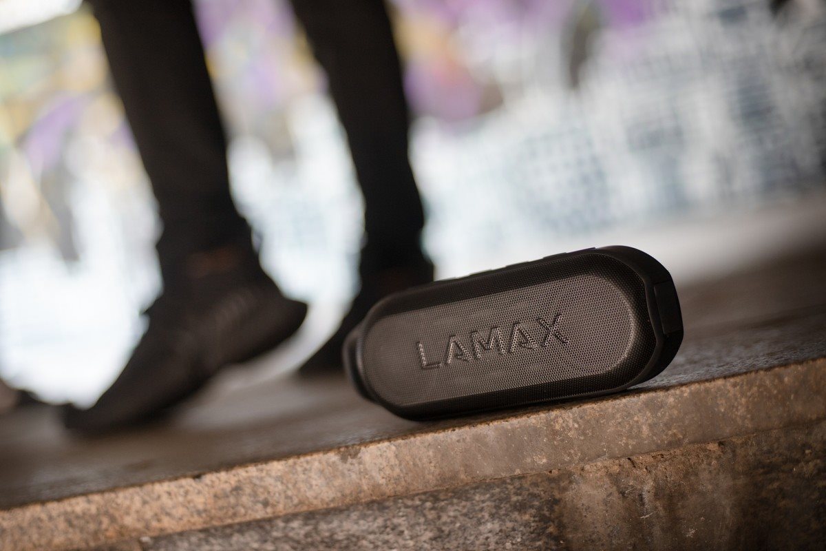 Bluetooth Speaker LAMAX Street2 Lifestyle