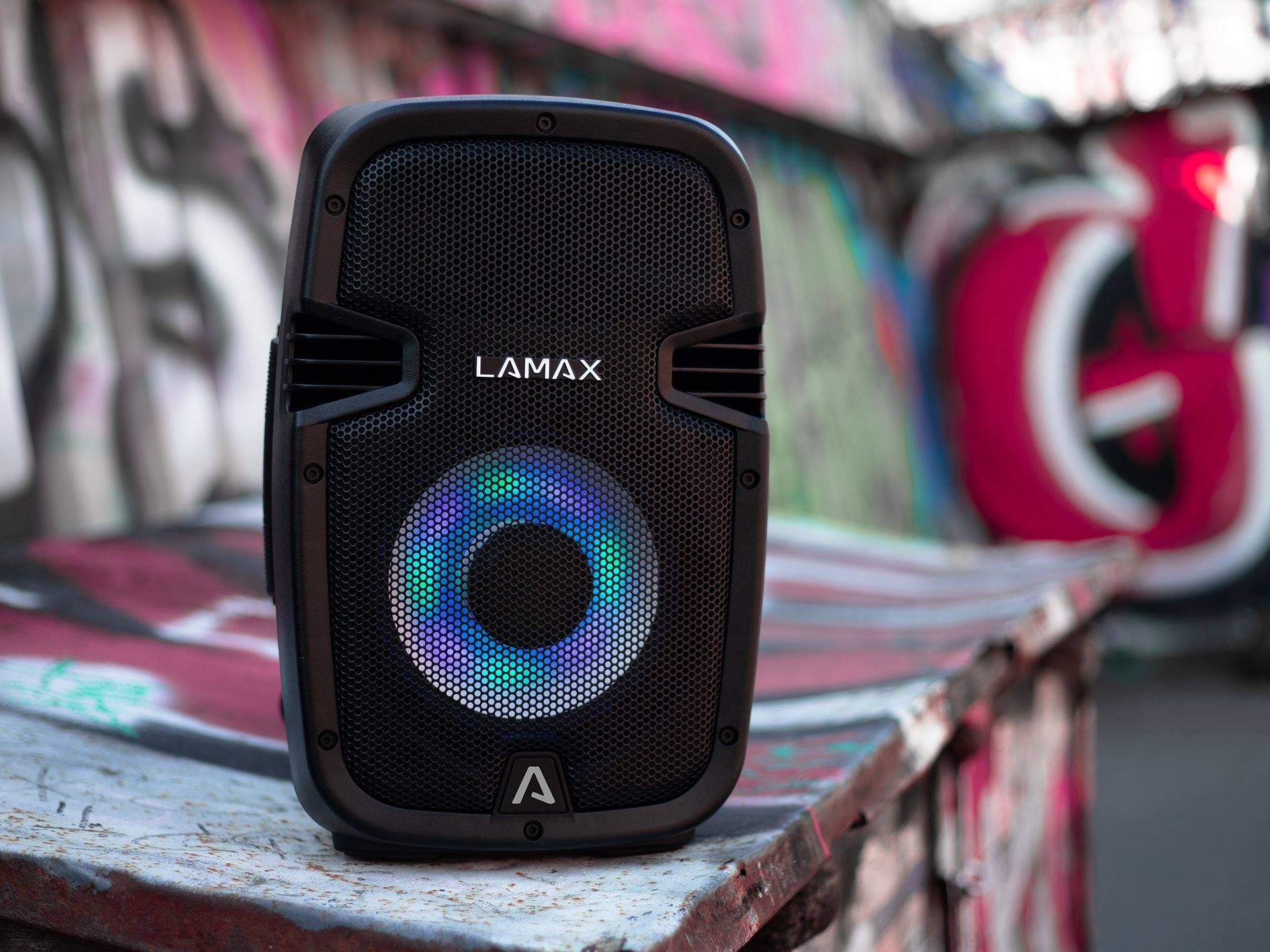 Bluetooth Speaker LAMAX PartyBoomBox300 Lifestyle