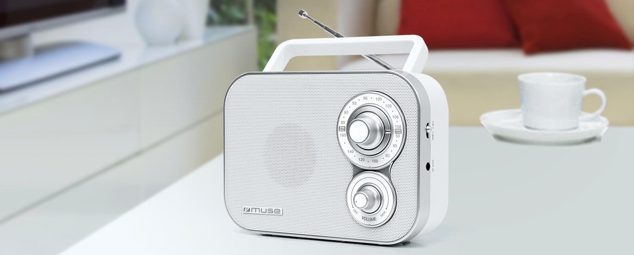 Radio MUSE M-051RW Lifestyle