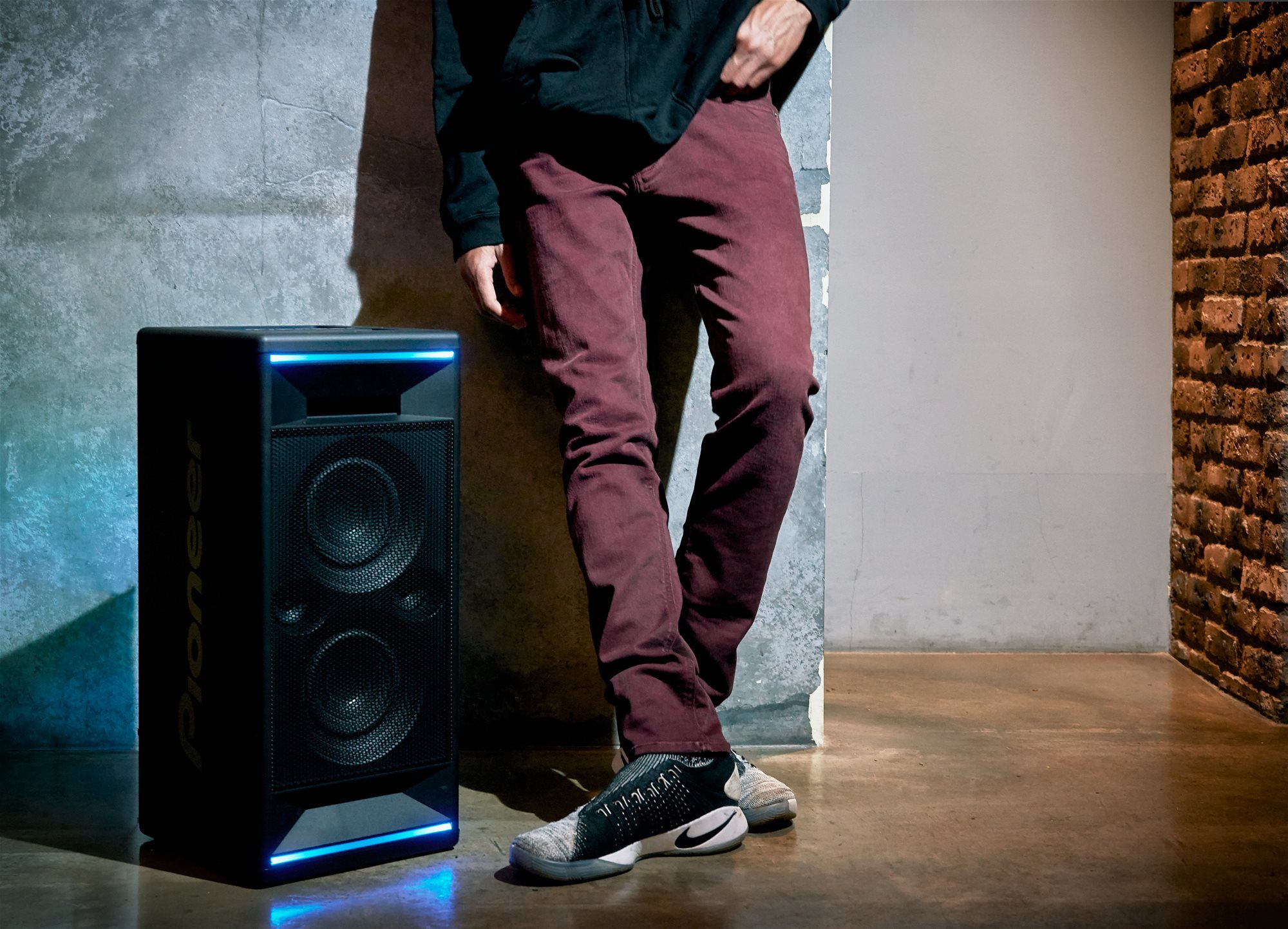 Bluetooth Speaker Pioneer XW-SX50-B Lifestyle
