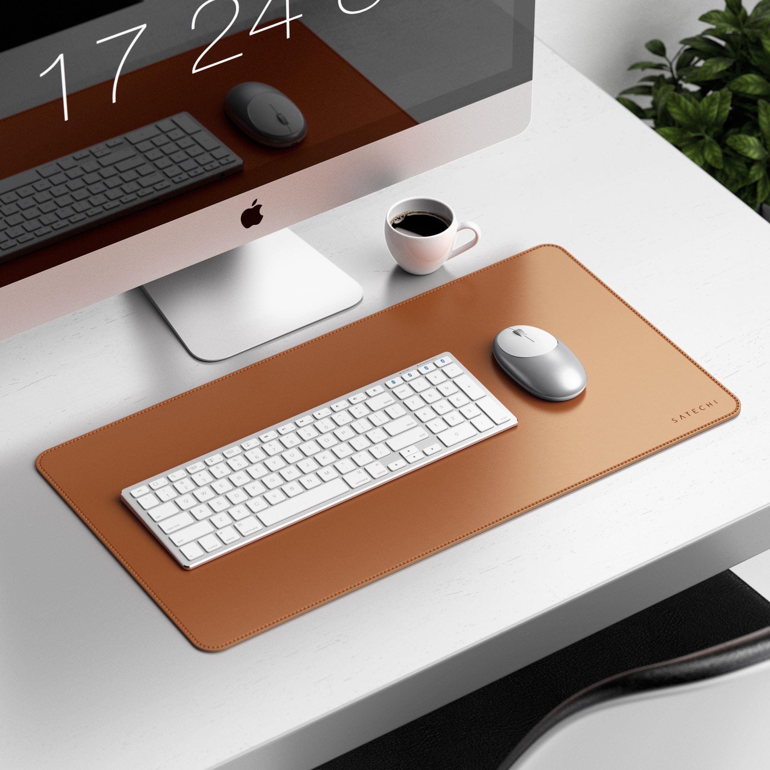 Podložka pod myš Satechi Eco Leather DeskMate - Brown  Lifestyle