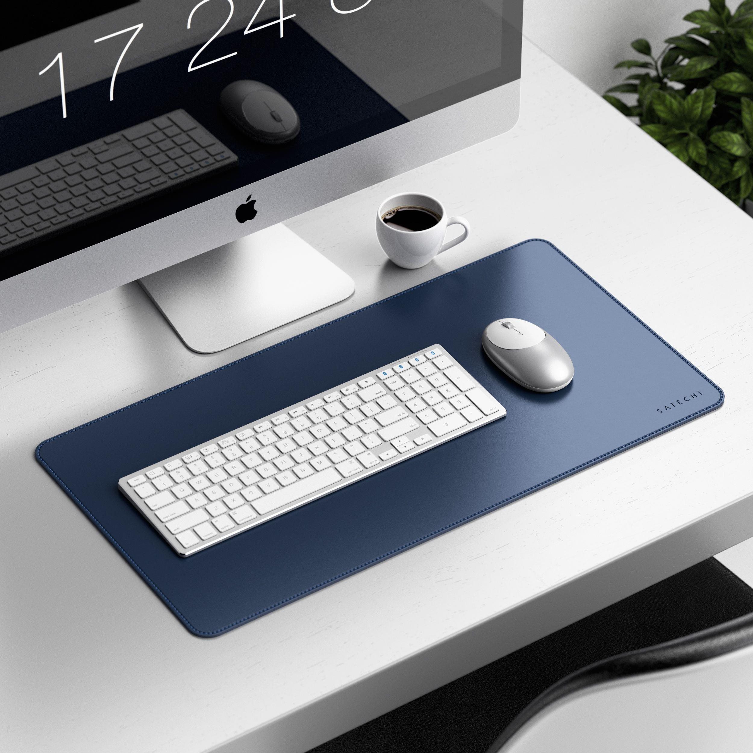 Mauspad Satechi Eco Leather DeskMate - Blau Lifestyle