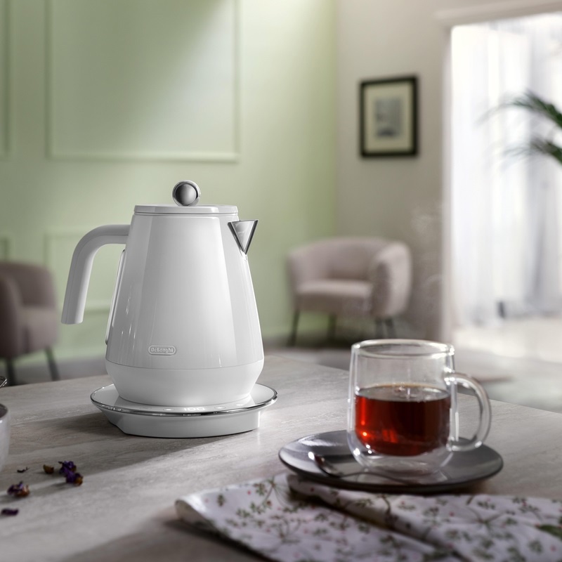 Kettle De'Longhi Eclettica KBY2001.W