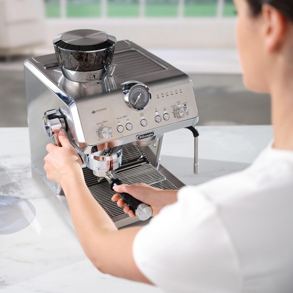 Pákový kávovar De'Longhi La Specialista Arte EC 9155.GR