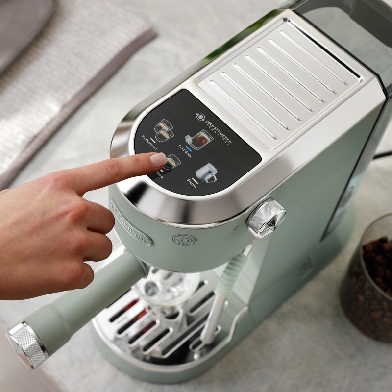 Hebel-Kaffeemaschine De'Longhi Dedica EC 685.BK
