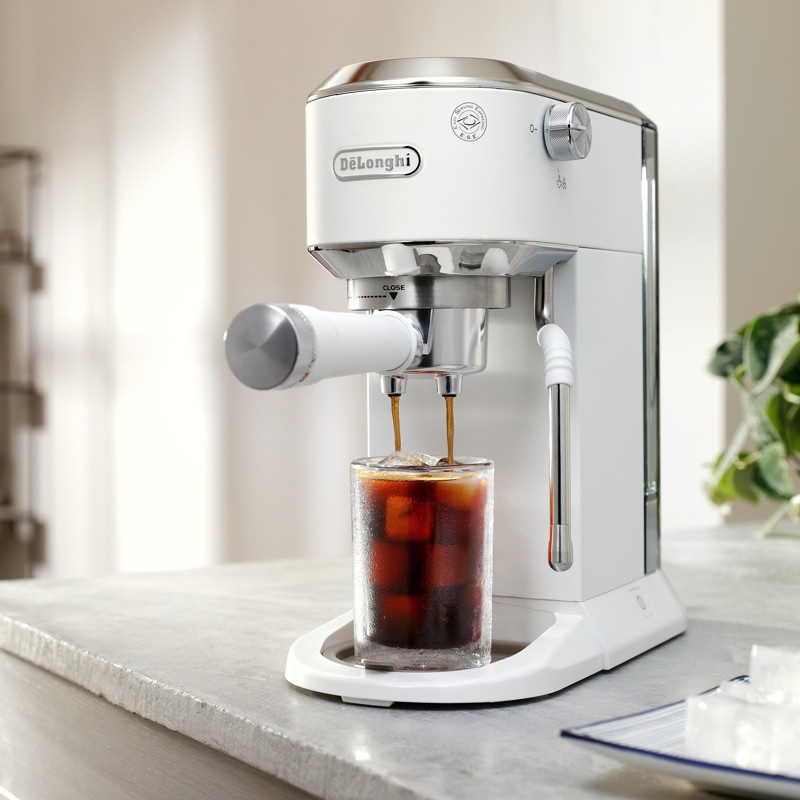 Hebel-Kaffeemaschine De'Longhi Dedica EC 685.BK