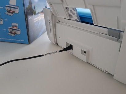 Zadné konektory HP DeskJet 3700