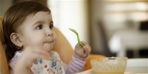 A gyermekeknél előforduló leggyakoribb emésztési problémák a tápszerre és a szilárd ételekre való áttérés során