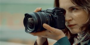 Fujifilm X-H2S s vrstveným snímačem – nejlepší hybridní bezzrcadlovka současnosti?
