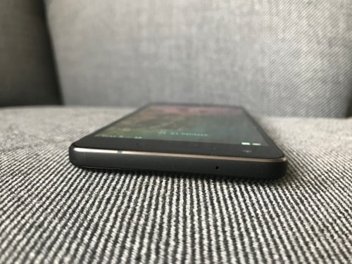 Google Pixel 2, sekundární mikrofon