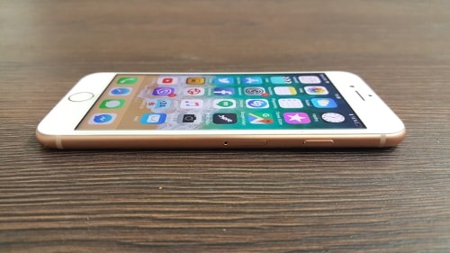 Apple iPhone 8, golden bracelet