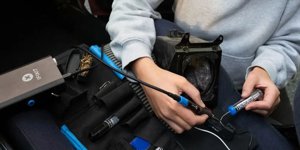iFixit FixHub Power Series – chytrá páječka, přenosná stanice a pájecí hroty pro přesnou opravu elektroniky