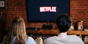 Hogyan csatlakoztassam a telefont a TV-hez? (ÚTMUTATÓ)