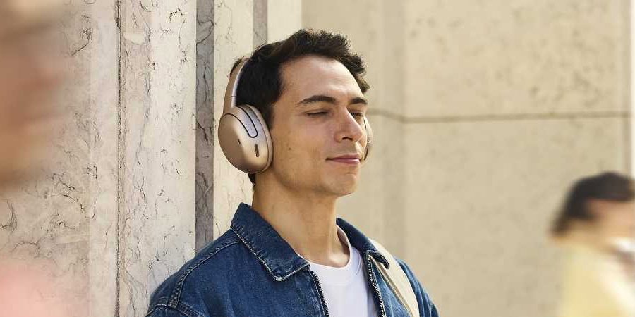 https://cdn.alza.cz/Foto/ImgGalery/Image/Article/lgthumb/jbl-tour-one-m3.jpg