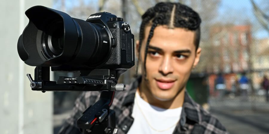 https://cdn.alza.cz/Foto/ImgGalery/Image/Article/lgthumb/nikon-z-35mm-f1-4-nahled-recenze.jpg
