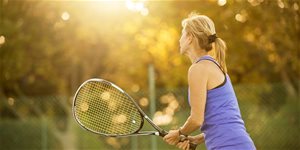Inline brusle, tenis, volejbal: jak na letní hubnutí?