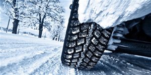 Přezutí na zimní pneumatiky: Od kdy musí být a jak postupovat?