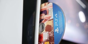Petice proti konci fyzických disků na PlayStationu má přes 200 000 podpisů
