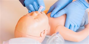 První pomoc: novorozenec a jeho resuscitace