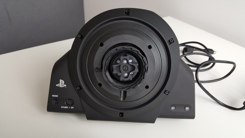 Recenze Thrustmaster T-GT
