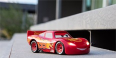 Ultimate Lightning McQueen není jen obyčejné auto na dálkové ovládání