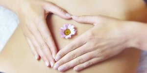 Vaginální suchost a její příčiny, projevy i účinná řešení