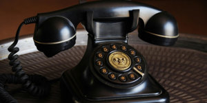 https://cdn.alza.cz/Foto/ImgGalery/Image/Article/vynalez-telefonu-maly-pexels-01.jpg