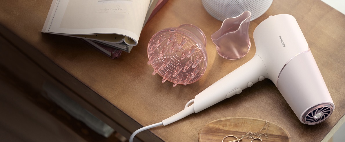 Fén na vlasy s tvarovacím nástavcem a difuzérem Philips BHD530/00 Series 5000